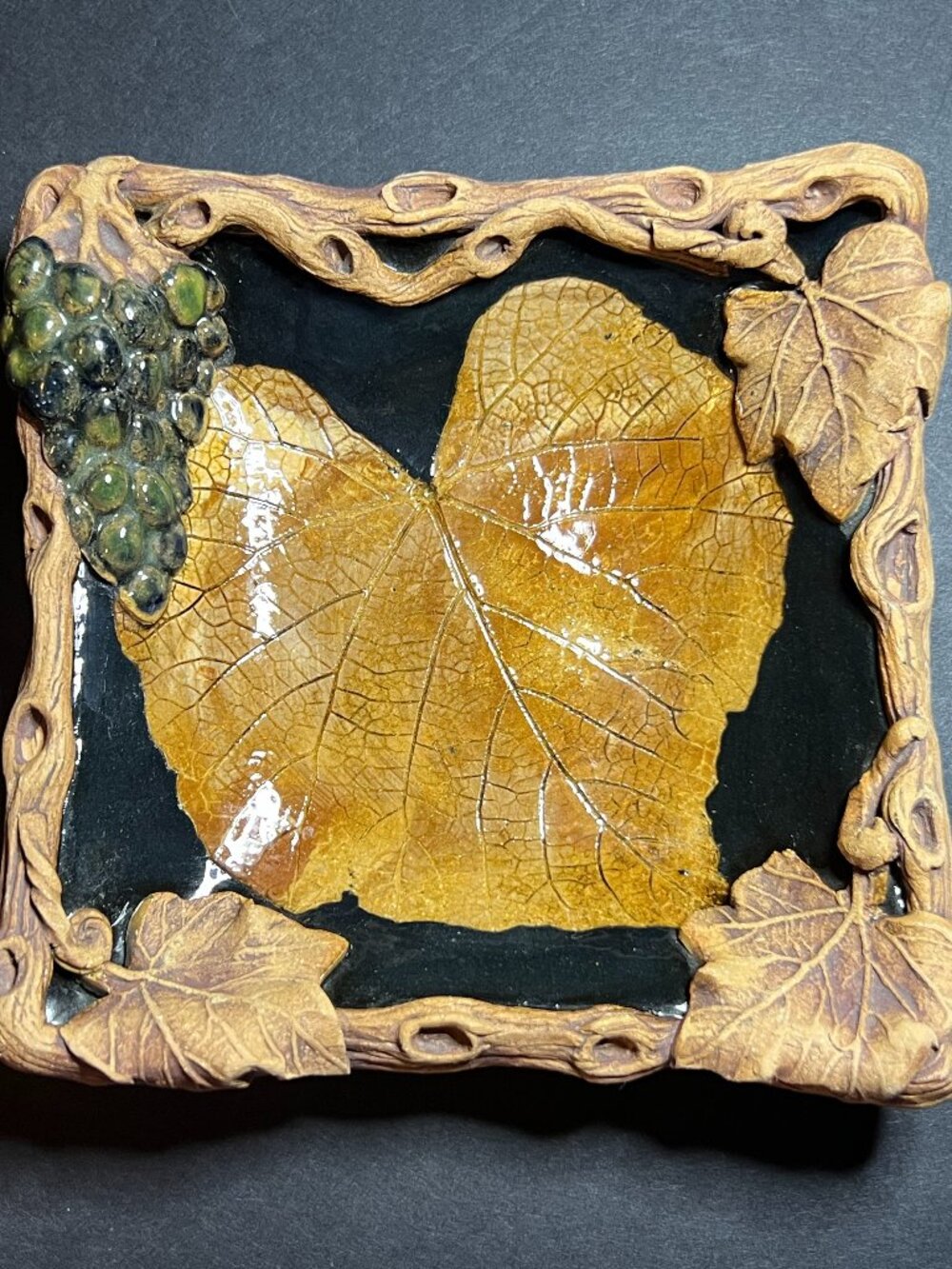 Vintage Signed Pottery Art Ceramic Wood Look Ornate Grapevine Leaf Square Dish